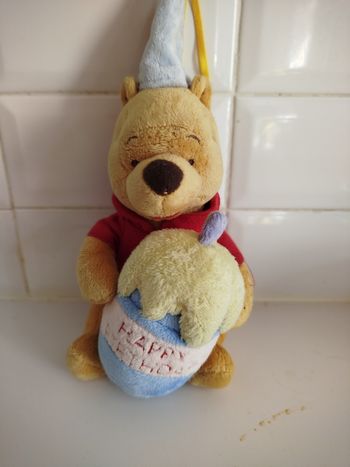Mini peluche WINNIE L'OURSON bon anniversaire