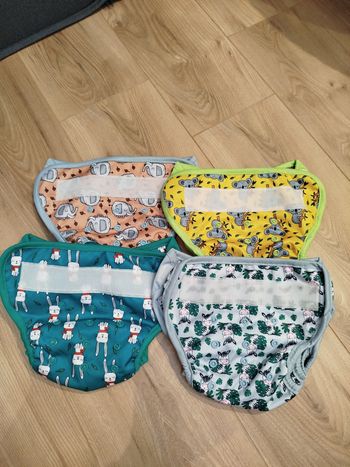 Lot 4 couches bum diapers NEUVES