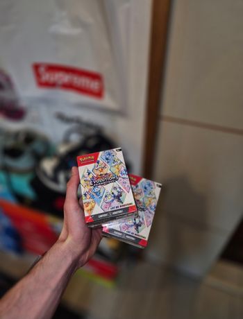 Pokémon 2 Bundle EV8.5 Évolutions Prismatiques FR