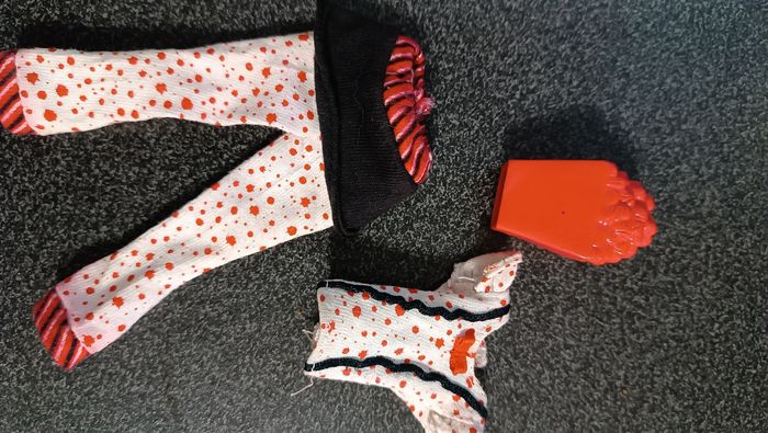 Ghoulia yelps dead tired tenue et popcorn