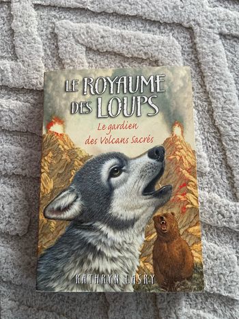 Le royaume des loups le gardien des volcans sacrés