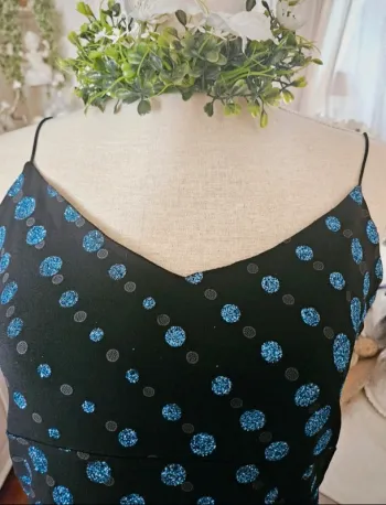 Haut noir ronds bleus pailletés Xanaka Taille 38 Neuf