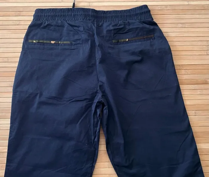 Pantalon jogger pour homme de couleur bleu marine Taille 32 soit une taille FR40 / M - photo numéro 5