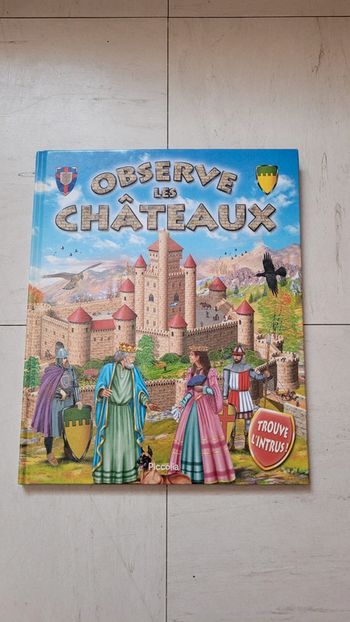 Livre "observe les châteaux "