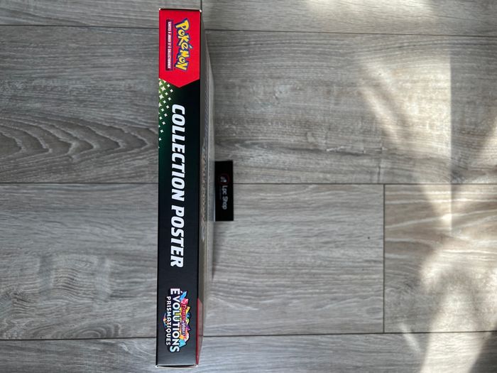 POKÉMON COFFRET POSTER - EVOLUTIONS PRISMATIQUES EV 8.5 - FR - NEUF & SCELLÉ - photo numéro 4