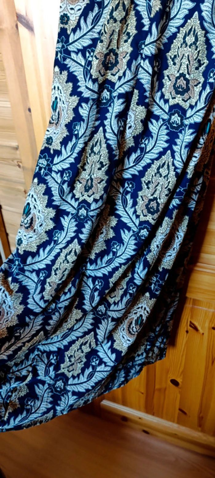 Robe longue à motif vintage / baroque - photo numéro 12