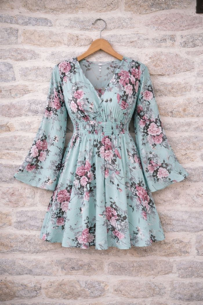 Robe romantique azur Bloom fleurie bleue ciel et rose Femme taille 54 marque Asos 💍 - photo numéro 7