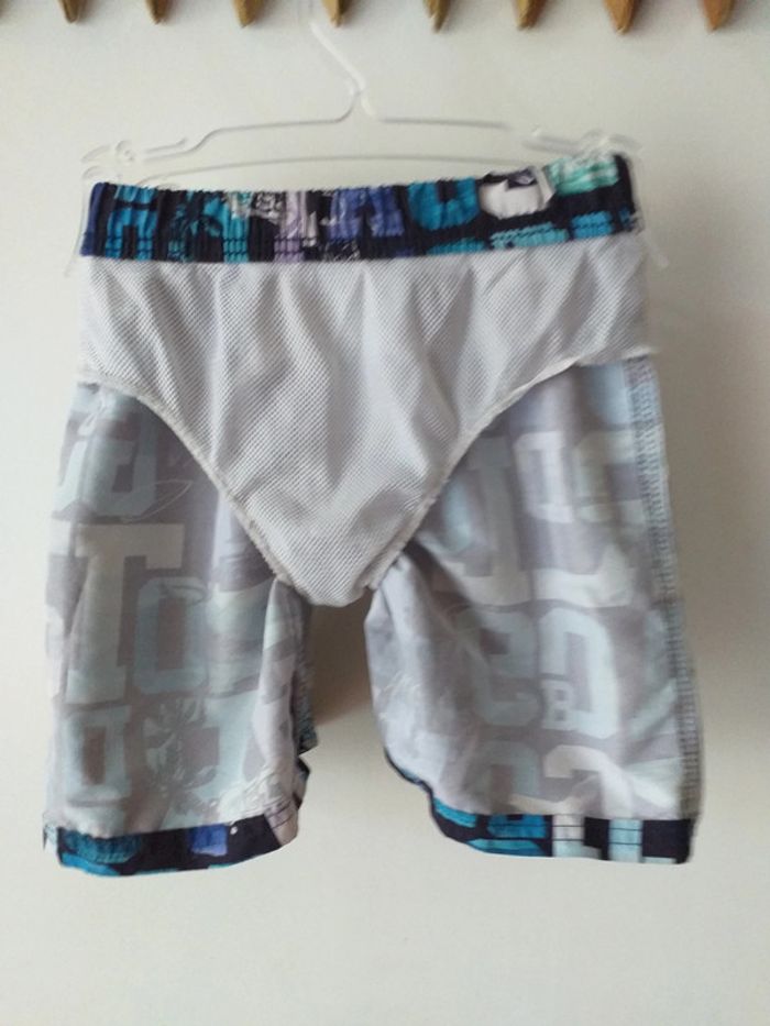 Short de bain 6 ans - photo numéro 4