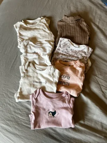 🐧 Lot de 7 bodies bébé 3M – Imprimés, messages & unis