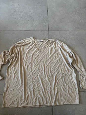 Haut beige ample, taille XXL, très bon état