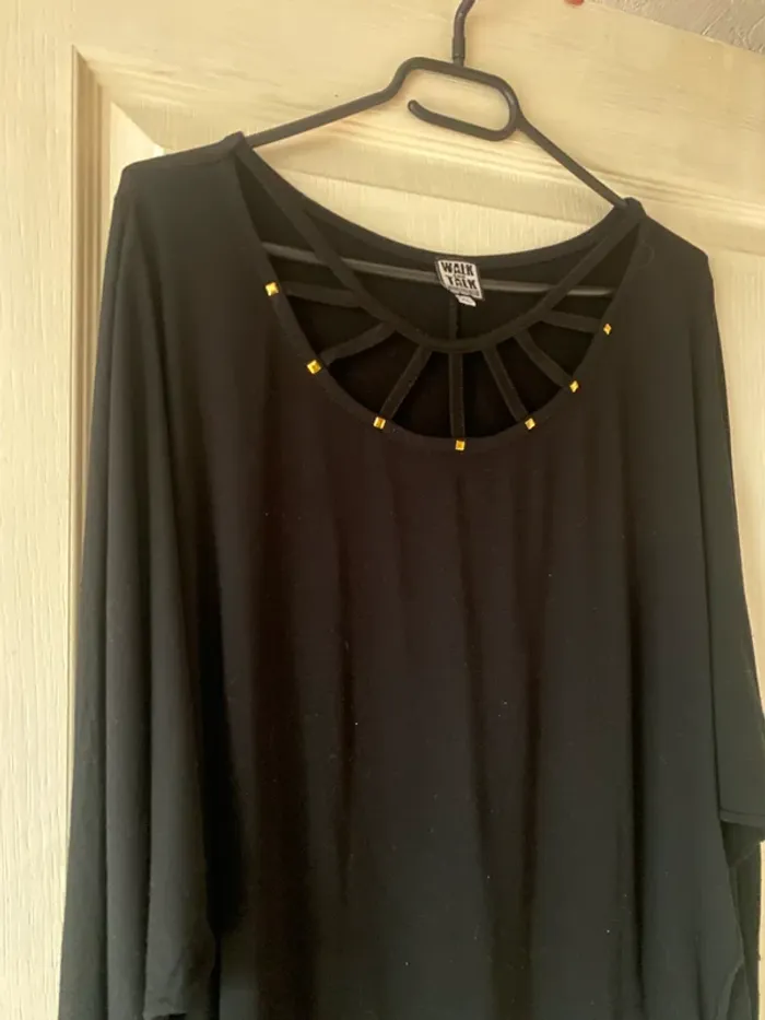 Haut fin fluide décolleté taille XL - photo numéro 3