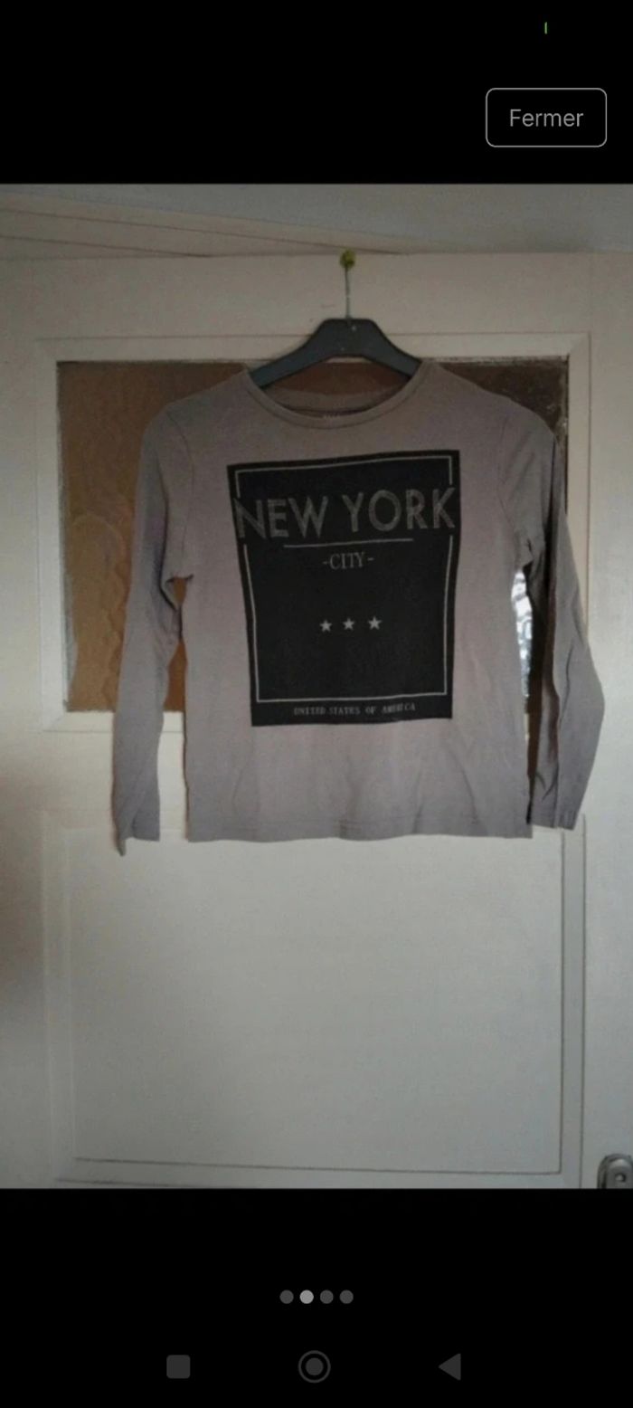Sweatshirt garçon taille 8 ans en très bon état marque Kiabi - photo numéro 2