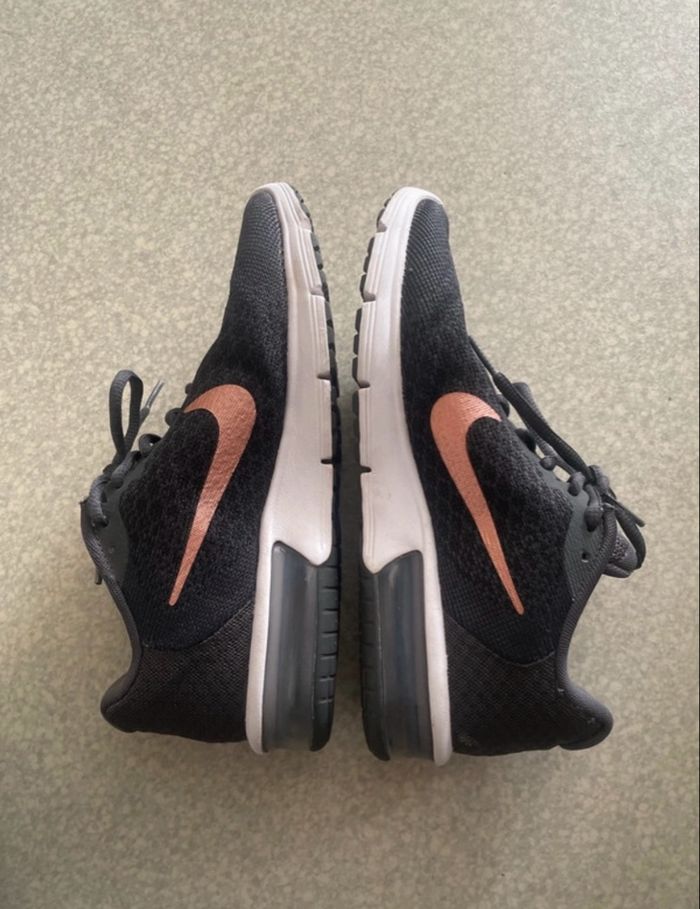 Baskets nike - photo numéro 6