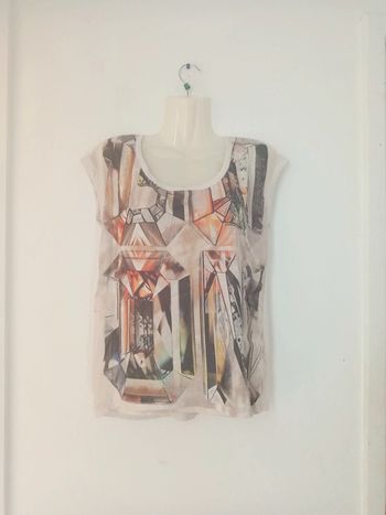 Tee-shirt transparent à motifs et dos nu femme w