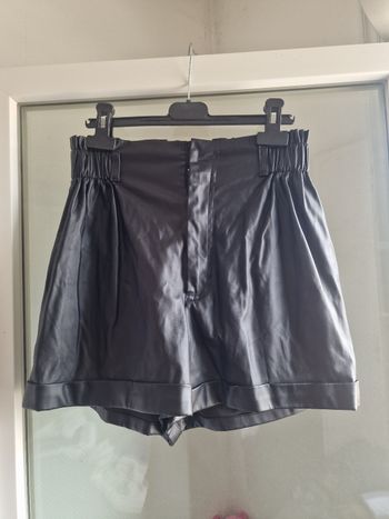 Short taille s neuf