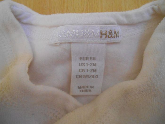 Gilet 1 mois H&M - photo numéro 2