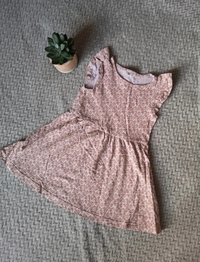 Jolie petite robe fille taille 3 ans