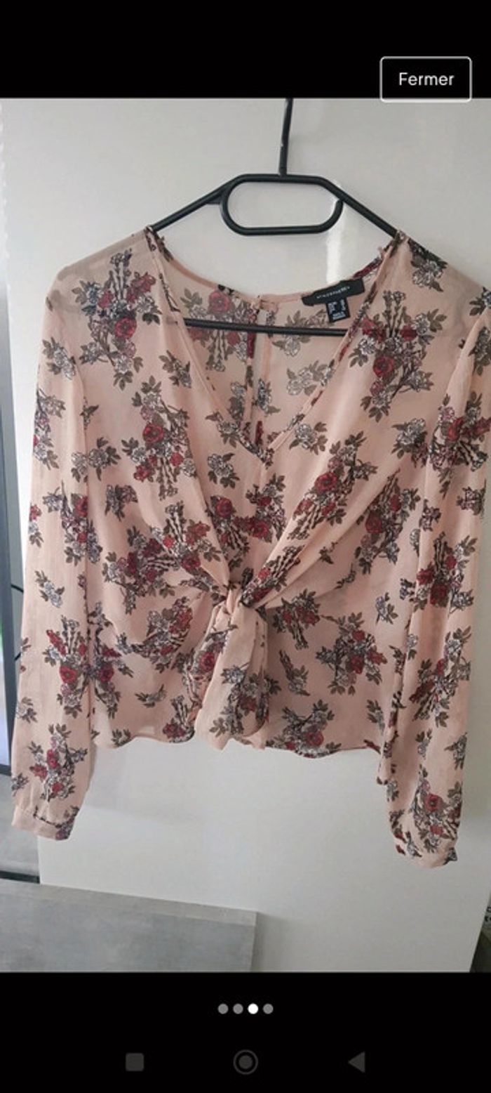 🍁 Blouse fleurie avec dos ajouré