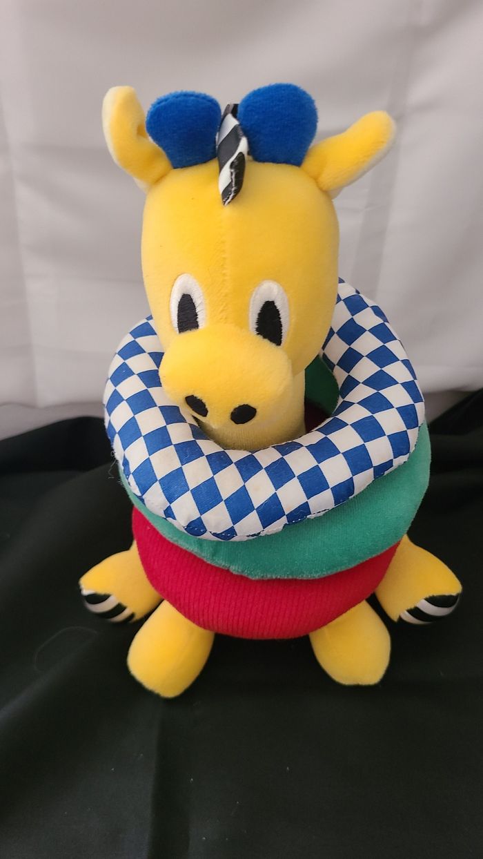 Peluche girafe avec cerceaux  bawi