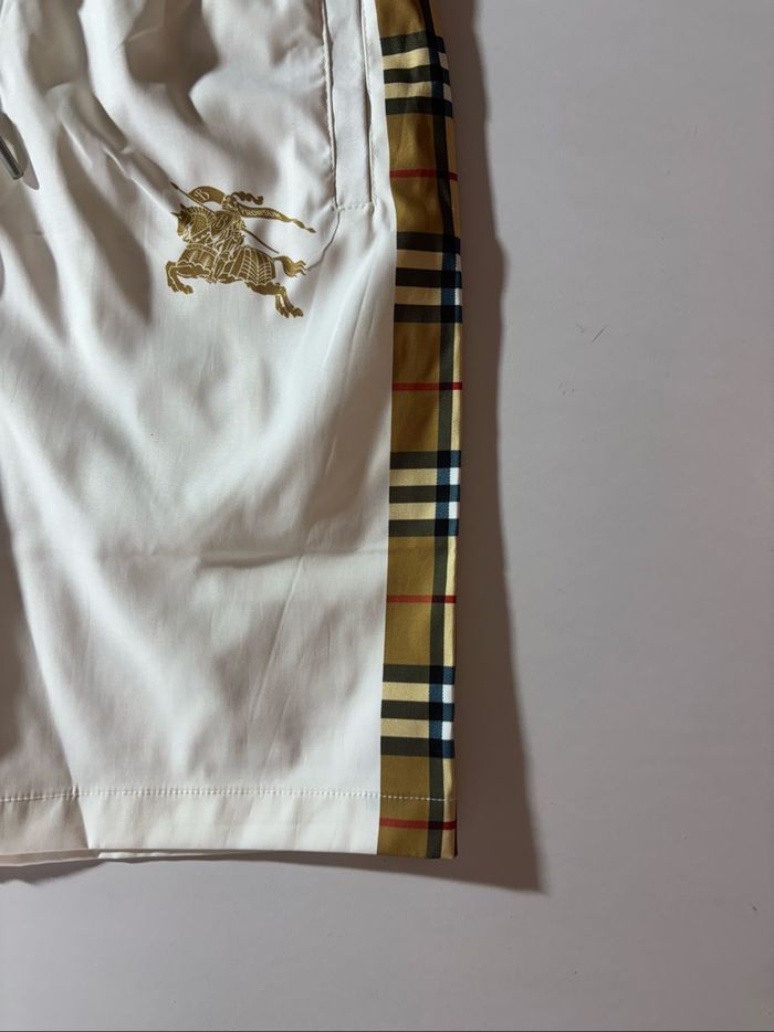 short Burberry - photo numéro 3