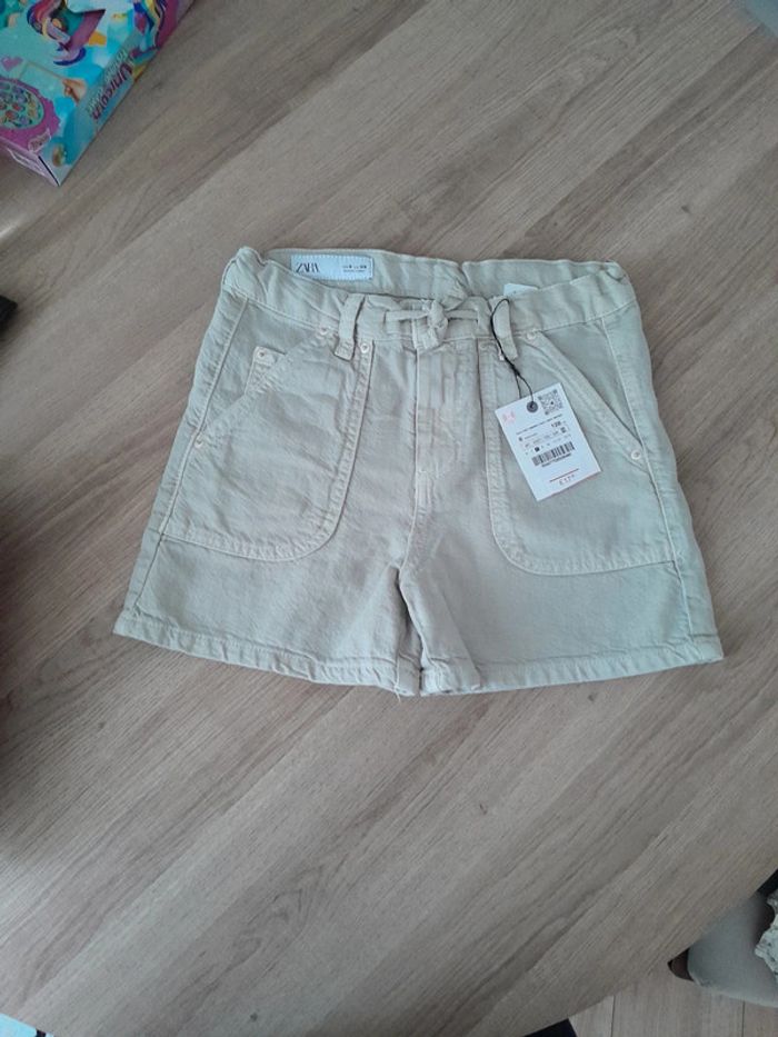 Short zara 8-9A