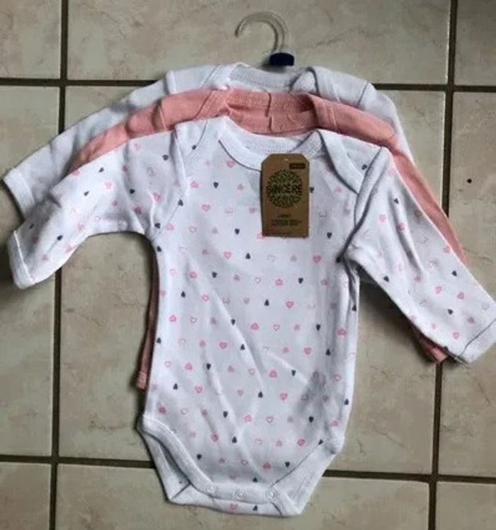 Lot de 3 Bodies manches longues Sincere coton bio T 3 mois neufs dans emballage