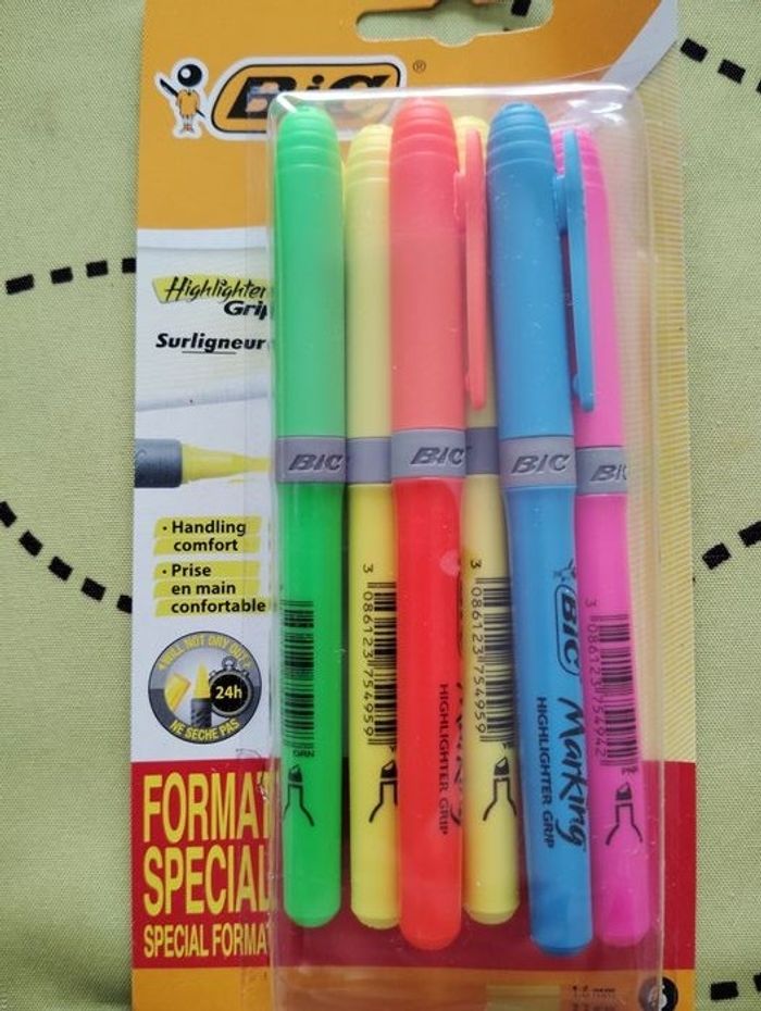 10 Cahiers + stylos, crayons de couleurs et stabilos - photo numéro 7