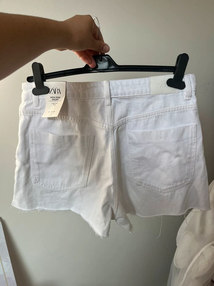 Short Zara blanc neuf - photo numéro 2
