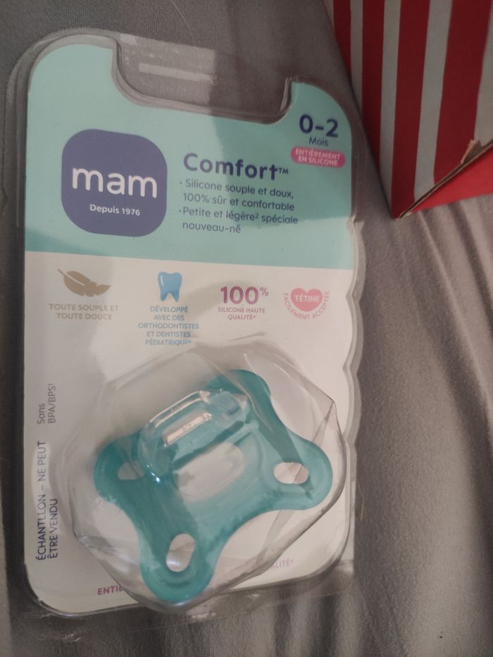 Couche taille 1 + tétine - photo numéro 2