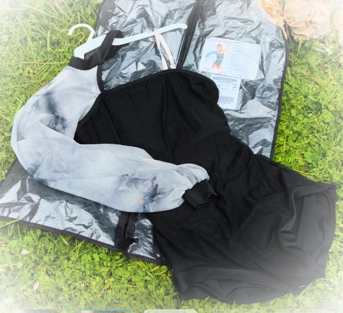 Costume scène body 36 s danse dance Aubrey noir black curtain call ame move patinage gymnastique - photo numéro 2