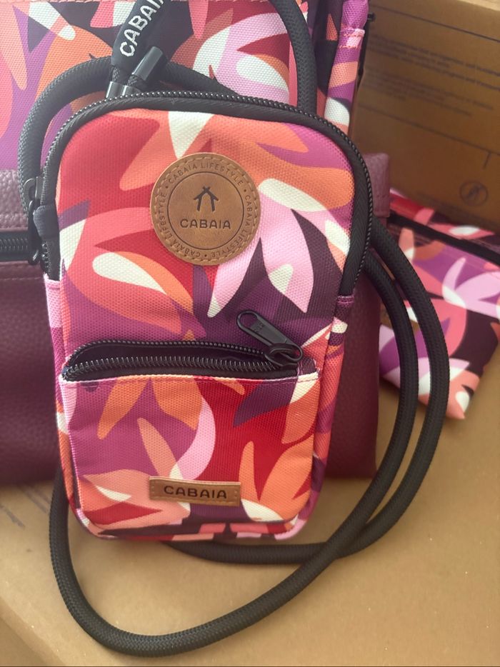 Sac à dos Cabaia et pochette téléphone Montreuil - photo numéro 8