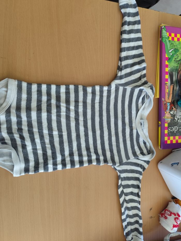 Vends lot bodies manches longues - photo numéro 8
