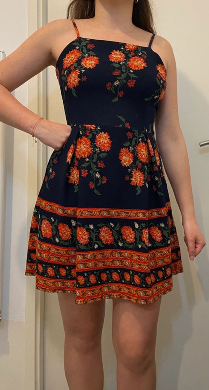 Robe à bretelle motif fleurs