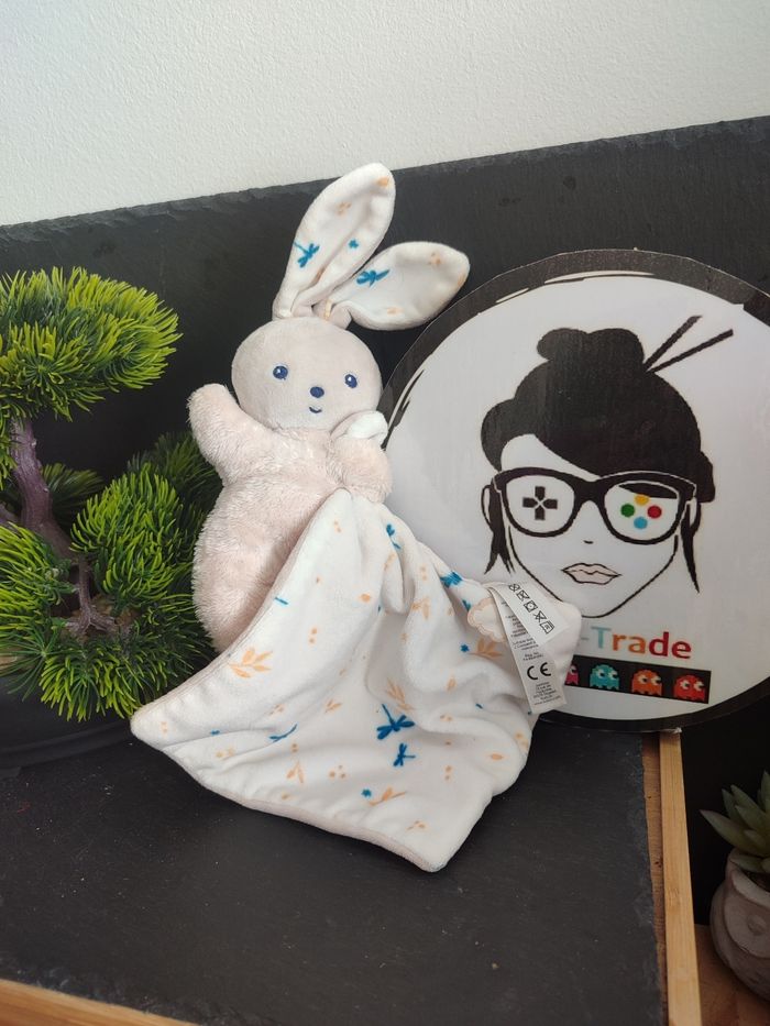 doudou kaloo lapin beige libellule Feuille bleu jaune Mouchoir feuille DD003373