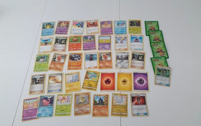 Lot de 35 cartes Pokémon