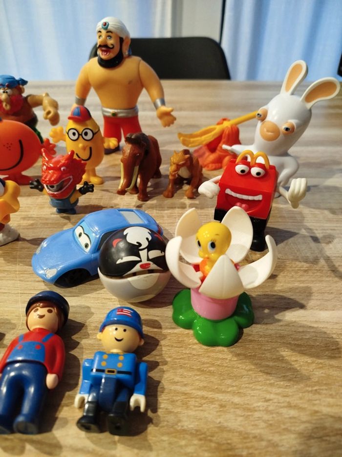 Lot jouets figurines - photo numéro 2