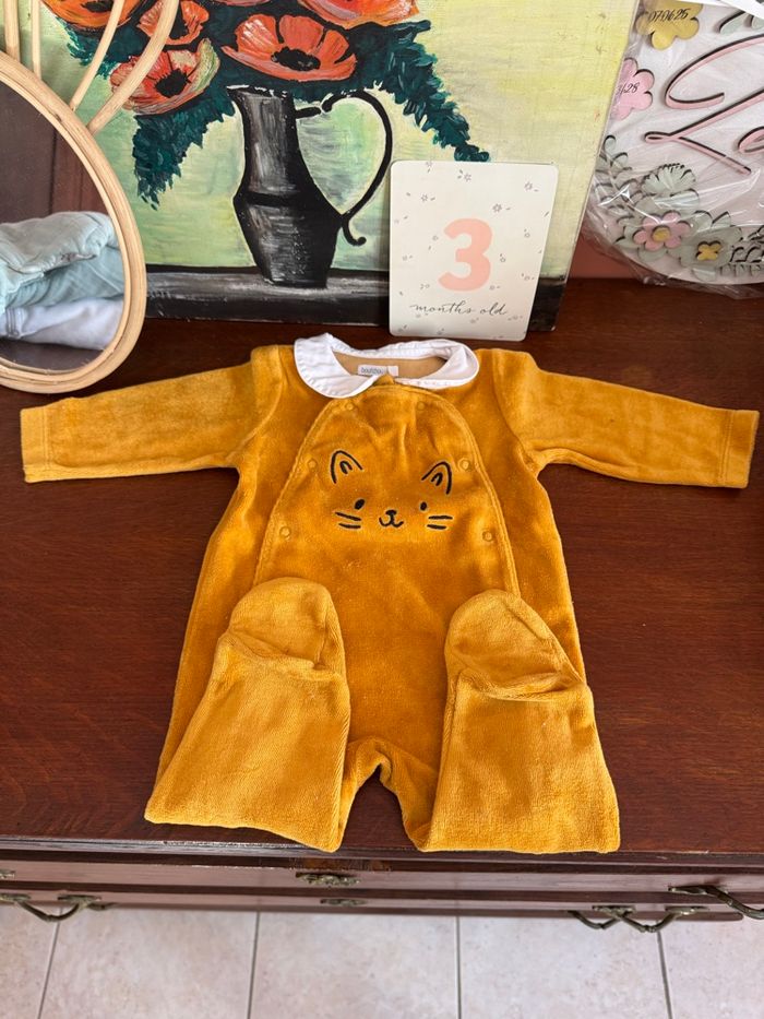 Lot 18 vêtements bébé 3 mois - photo numéro 2