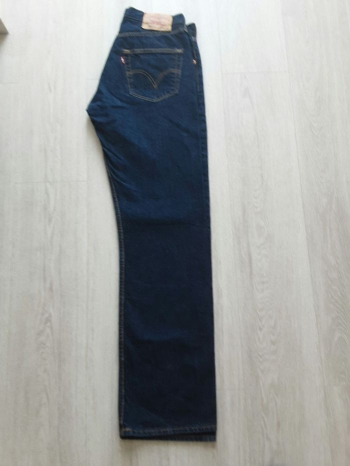 Pantalon jean marque Levi s strauss 501 taille w 33 l 34 fermeture bouton - photo numéro 4