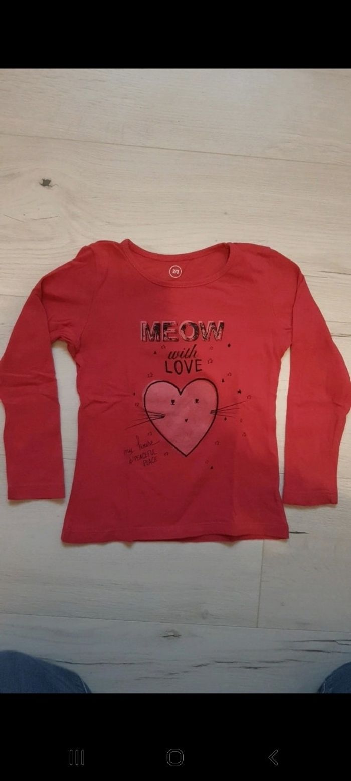 T shirt 2/3ans NEUF - photo numéro 2