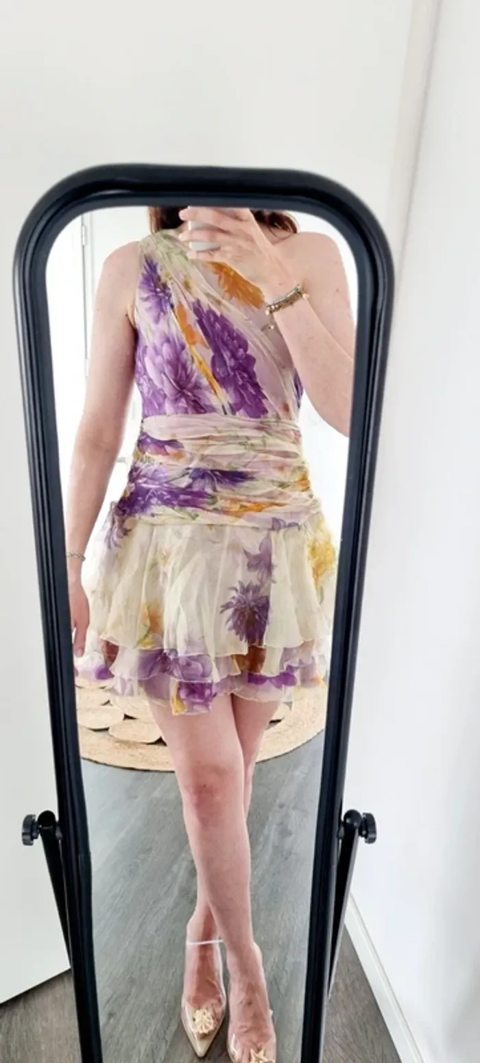 Robe courte asymétrique tulle pastel jaune et violette 40
