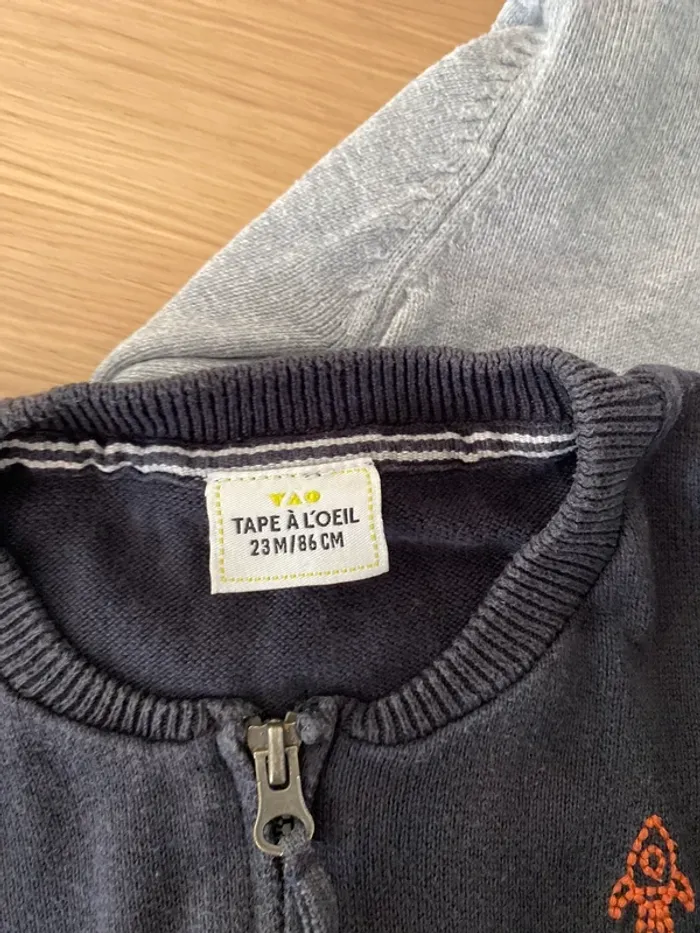 Lot 2 gilets zippés 24 mois - photo numéro 6