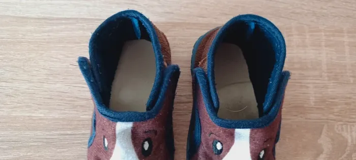 Paire de chaussons motif dinosaures garçon taille 24 - photo numéro 10