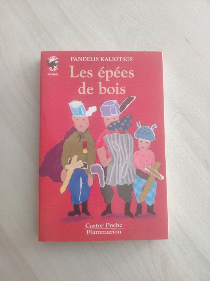 Livre poche jeunesse les épées de bois Kaliotsos humour castor