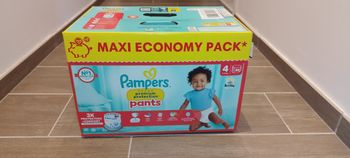 Couches Pampers pants taille 4