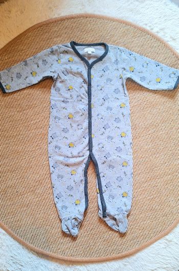 Superbe pyjama garçon en jersey Moulin Roty en 12mois comme neuf