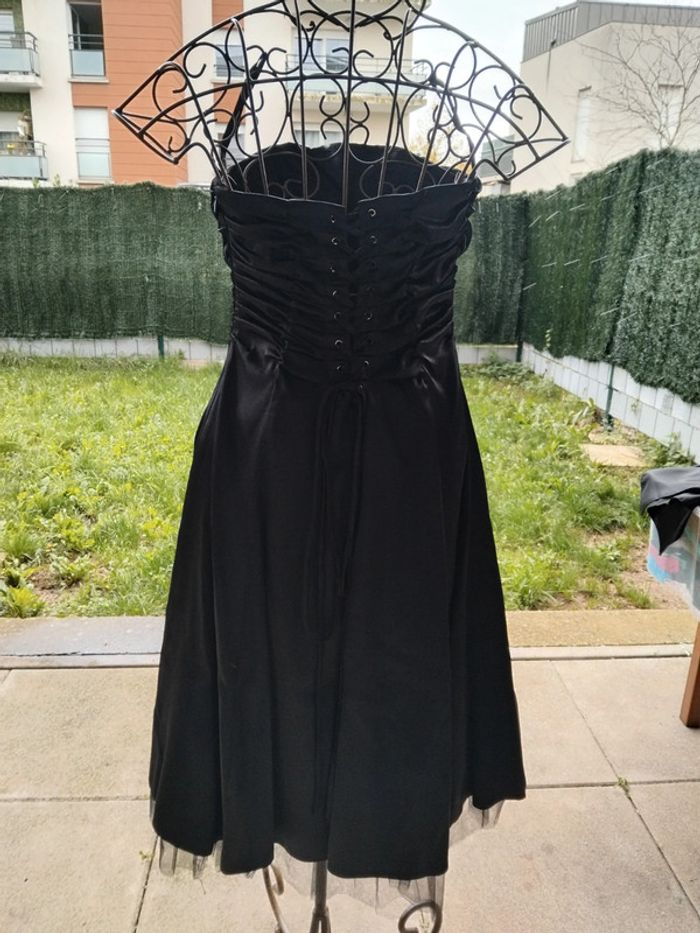 Robe bustier avec écharpe - photo numéro 2