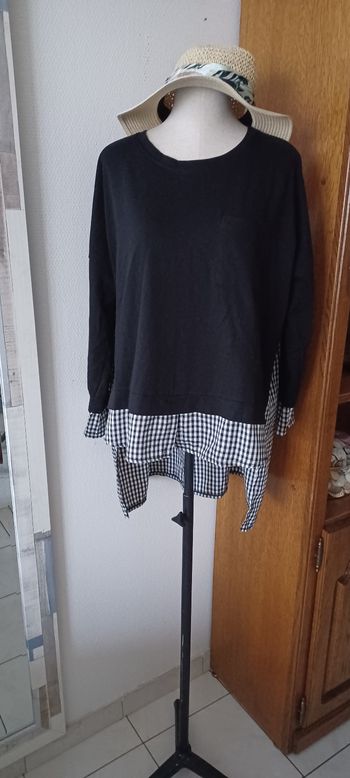 Très joli pull chemise court devant et long dernier femme T U