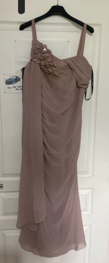 Robe de cérémonie ou autre