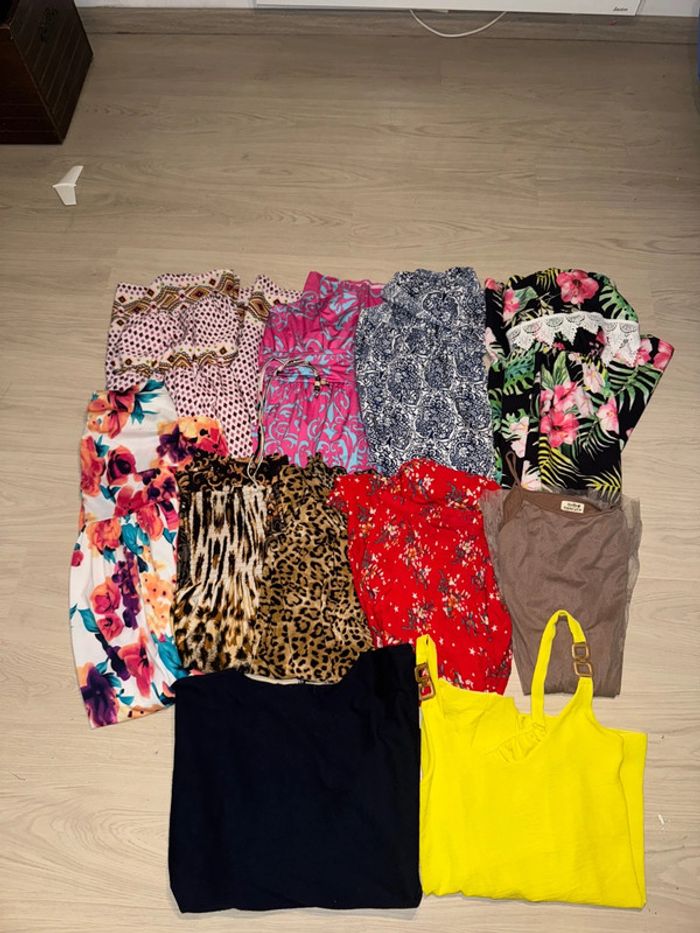 Lot de robes taille unique 11 pièces