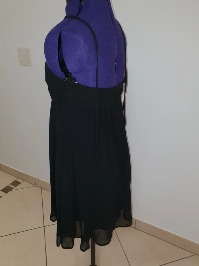 Robe de soirée en voilage - photo numéro 3